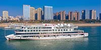 寶鷹集團(tuán)熱烈祝賀載電量全球最大、充電技術(shù)屬世界首創(chuàng)的純電動(dòng)游輪——“長江三峽1”成功首航